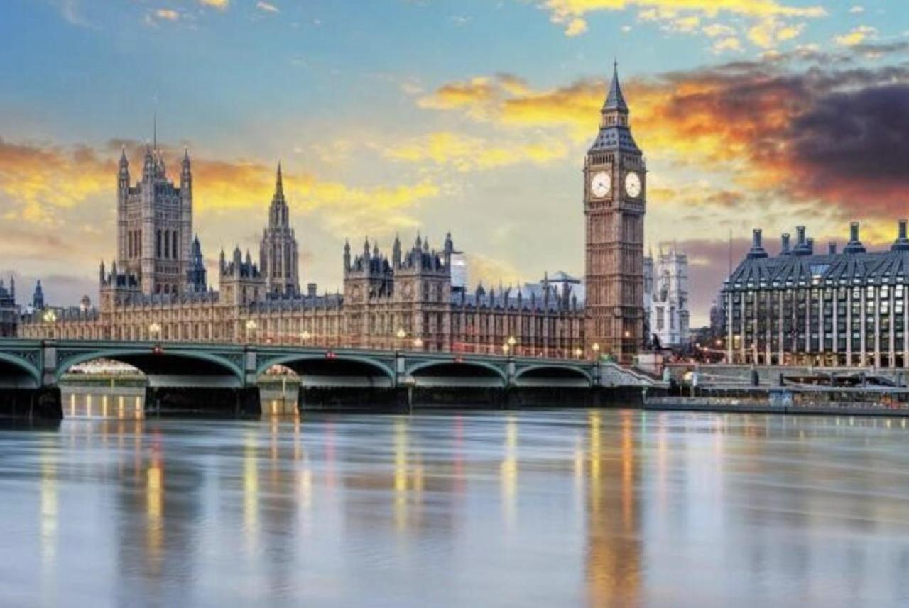 3 Bedroom Apartment With Private Terrace In Pimlico, Westminster, Victoria Лондон Екстериор снимка