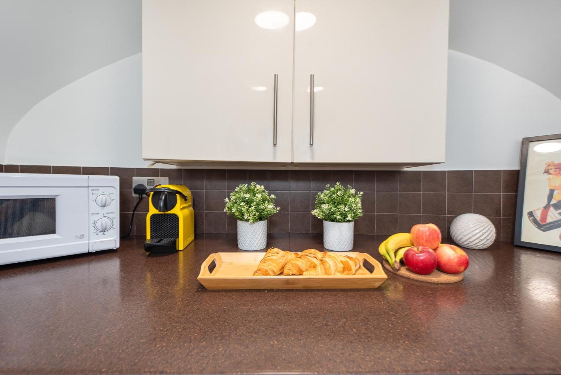 3 Bedroom Apartment With Private Terrace In Pimlico, Westminster, Victoria Лондон Екстериор снимка