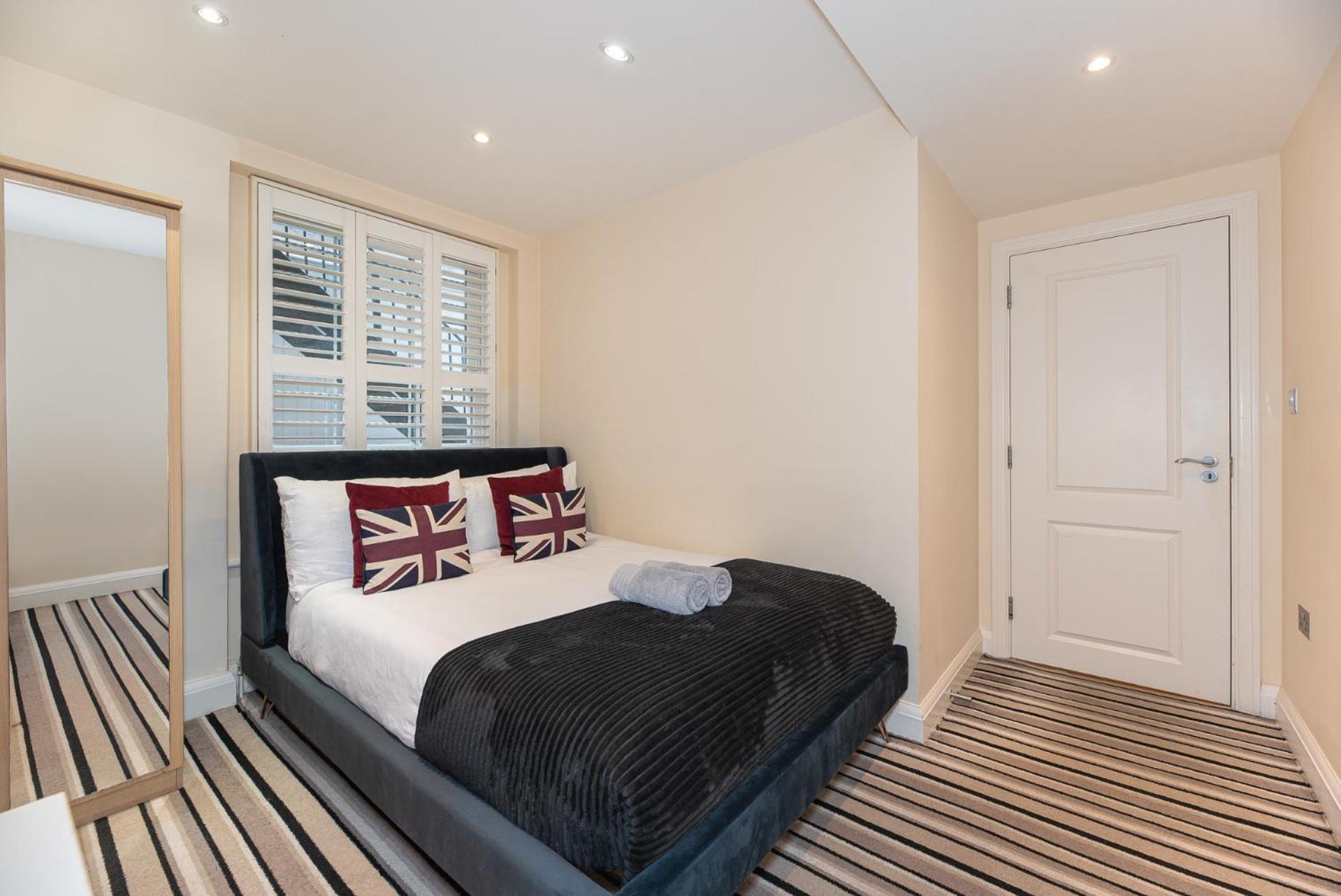 3 Bedroom Apartment With Private Terrace In Pimlico, Westminster, Victoria Лондон Екстериор снимка