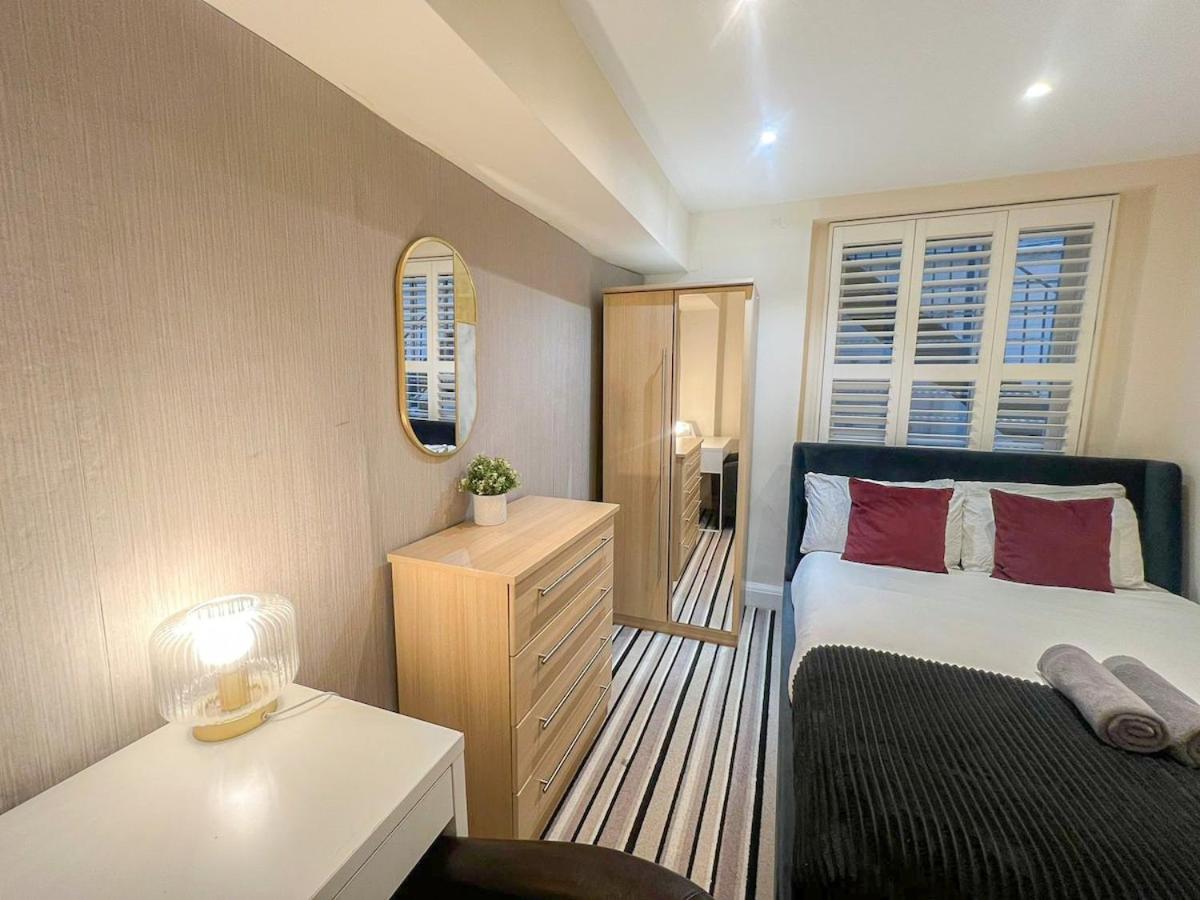 3 Bedroom Apartment With Private Terrace In Pimlico, Westminster, Victoria Лондон Екстериор снимка