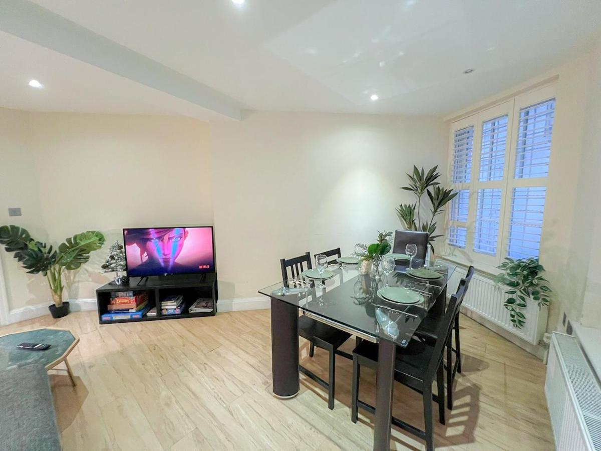 3 Bedroom Apartment With Private Terrace In Pimlico, Westminster, Victoria Лондон Екстериор снимка