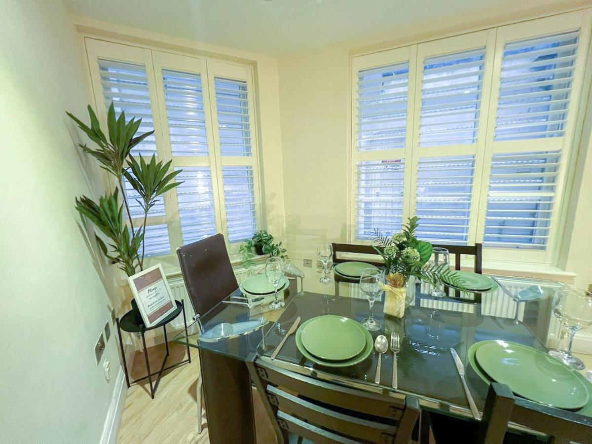 3 Bedroom Apartment With Private Terrace In Pimlico, Westminster, Victoria Лондон Екстериор снимка