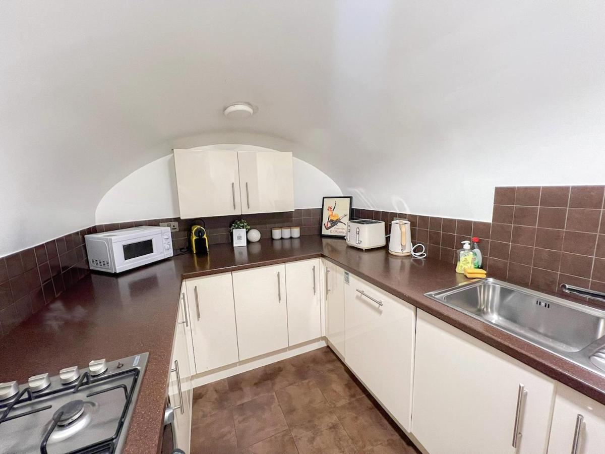 3 Bedroom Apartment With Private Terrace In Pimlico, Westminster, Victoria Лондон Екстериор снимка