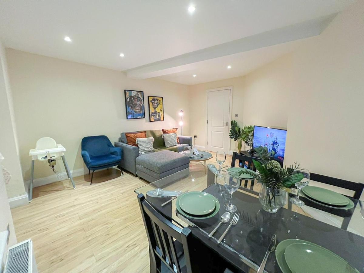 3 Bedroom Apartment With Private Terrace In Pimlico, Westminster, Victoria Лондон Екстериор снимка